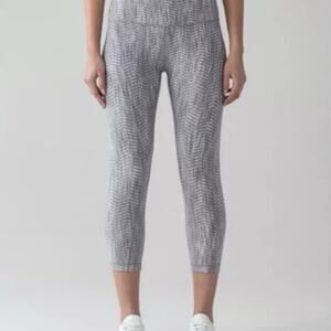 Lululemon / Wunder Under Crop (High Rise) 21”